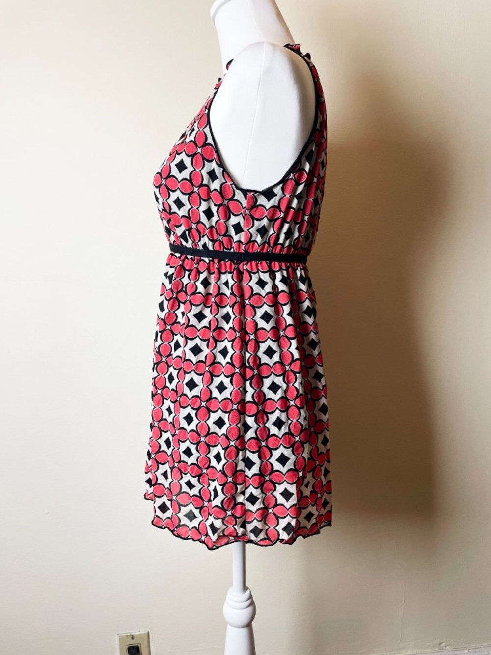 Max Studio Sleeveless Women's Halter Retro Top | Abstract Design Size S EUC - Picture 5 of 10